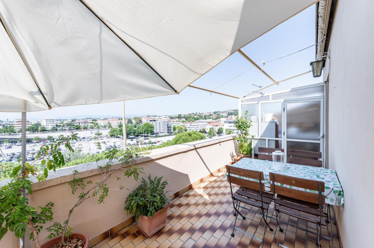 Central Station Terrace Apartment Near The Sea Pescara Kültér fotó